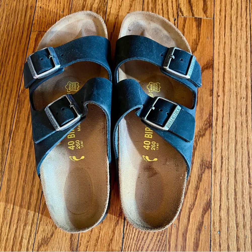 Size: 40 (Ladies size: 9, Men size: 7) // Birkenstocks - Picture 2 of 3